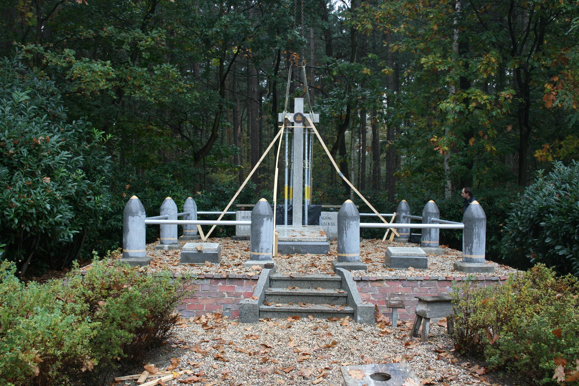 Oorlogsmonument te Moerstraten